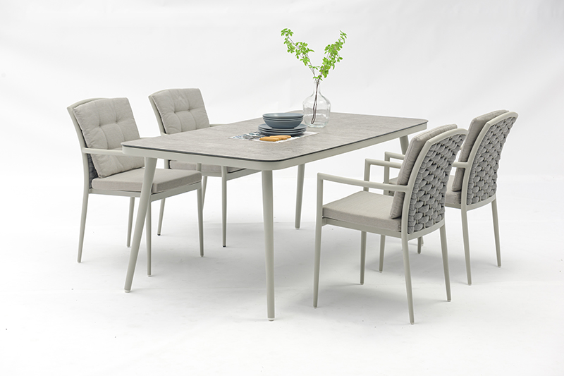 What’s the difference between outdoor furniture and indoor furniture?